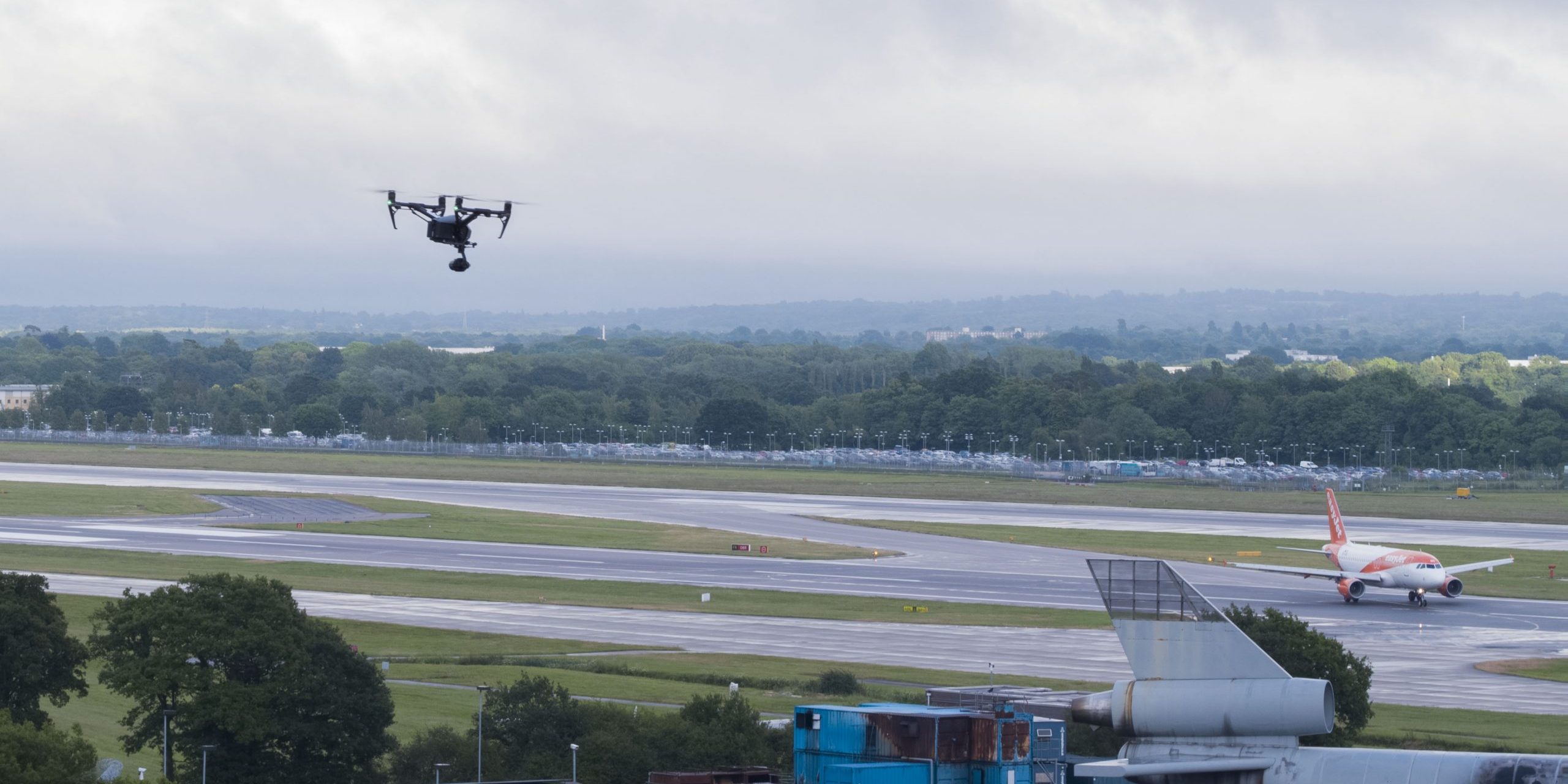 Evidence that drones can be flown withn flight restriction zones with the proper permissions